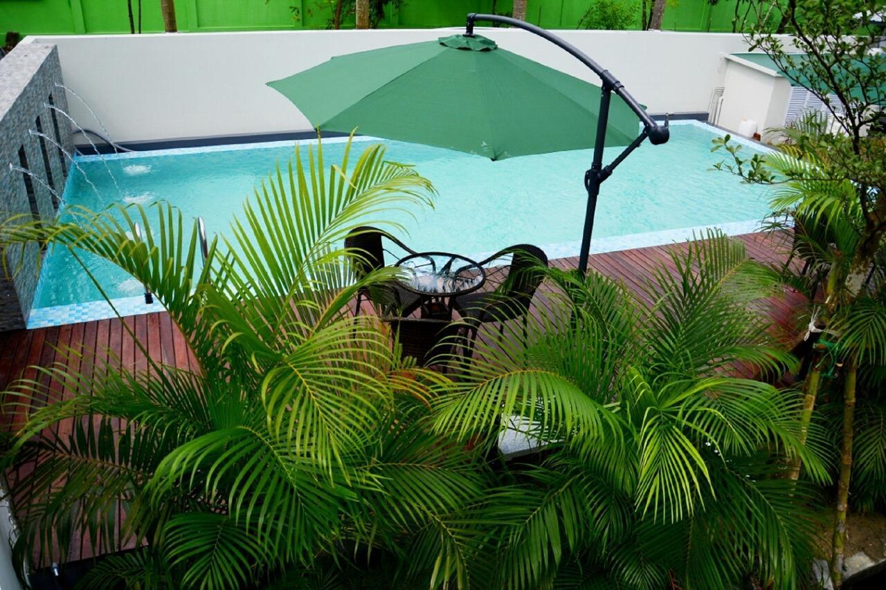 Platinum River View Hotel Rangum Exterior foto